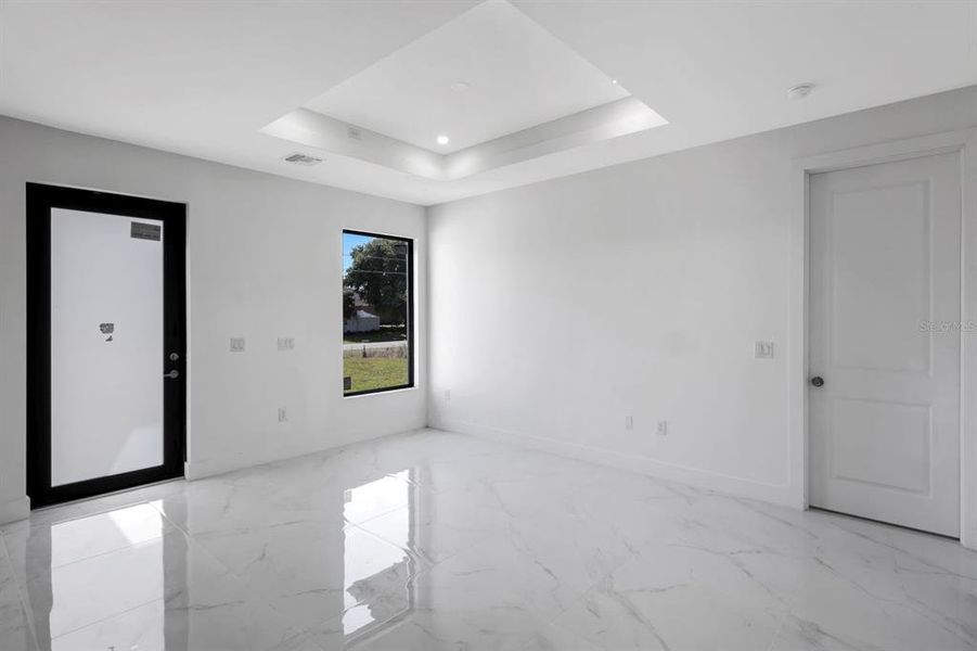Spacious, unfurnished interior of a new home in , Lehigh Acres (Image 26).
