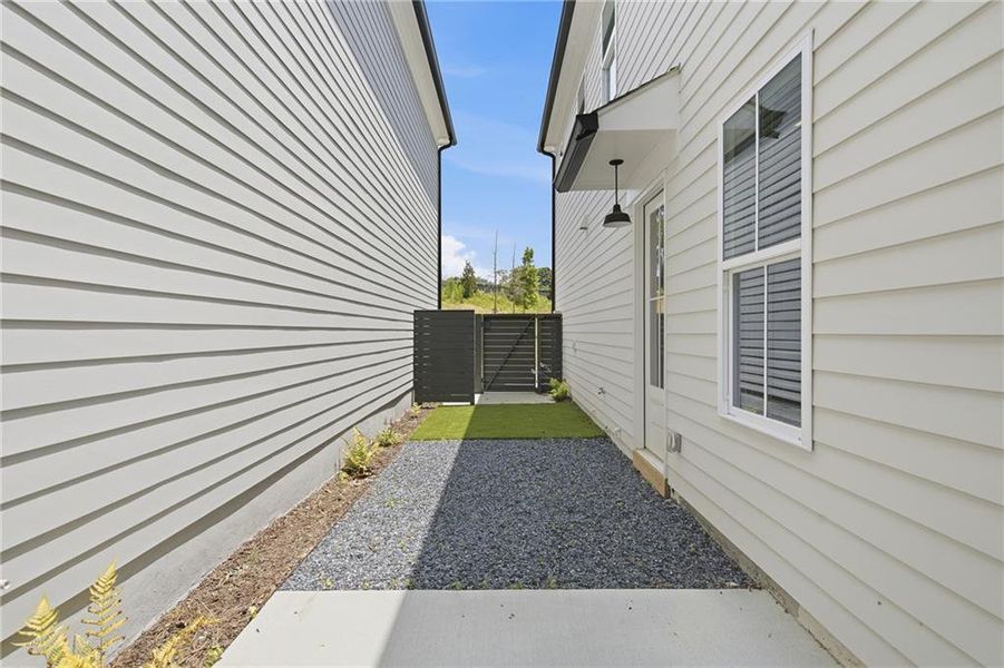 Exterior details and patio area of a home in , Auburn (Image 14).