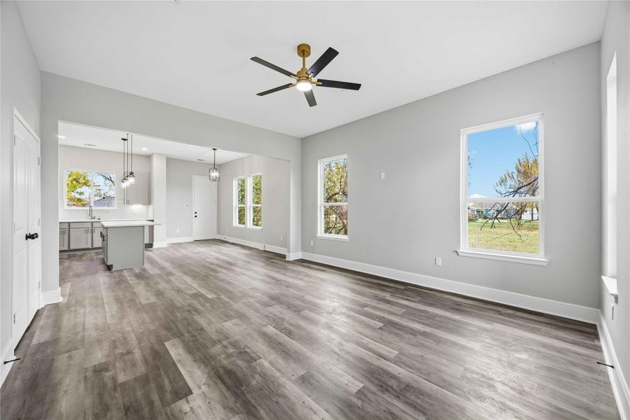 Spacious, unfurnished interior of a new home in , Houston (Image 13).