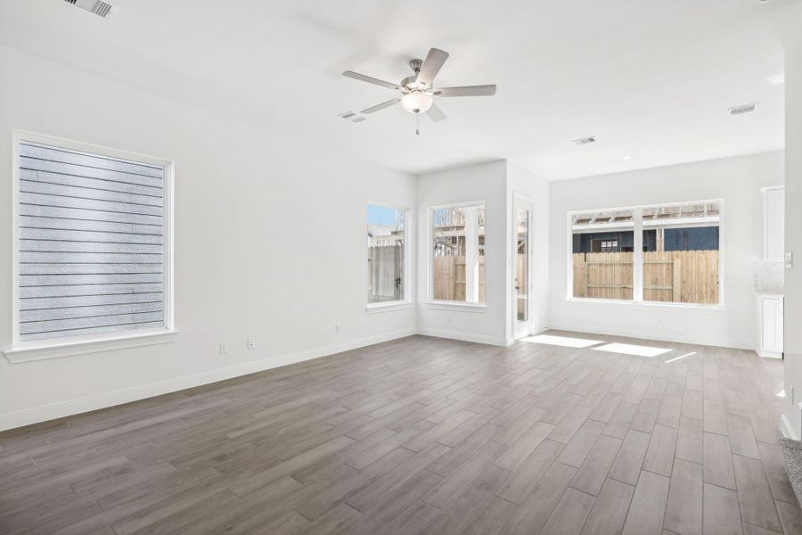 Spacious, unfurnished interior of a new home in Kemah Crossing - Luxe Series, Kemah (Image 25). Spacious, unfurnished interior of a new home in Kemah Crossing - Luxe Series, Kemah (Image 25).
