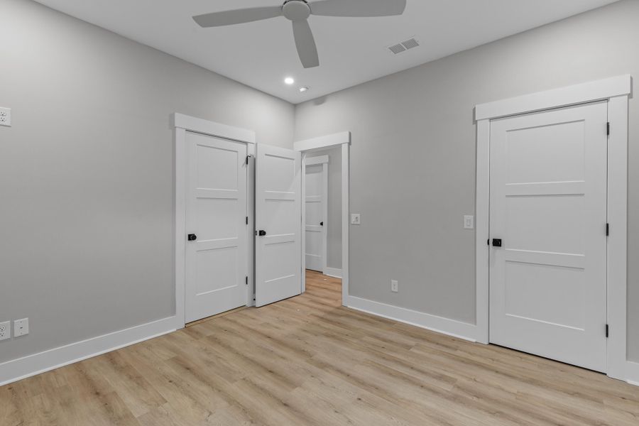Spacious, unfurnished interior of a new home in , North Charleston (Image 24).