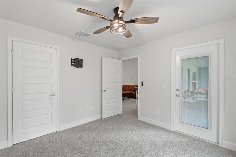 Spacious, unfurnished interior of a new home in Royal Highlands, Weeki Wachee (Image 66).