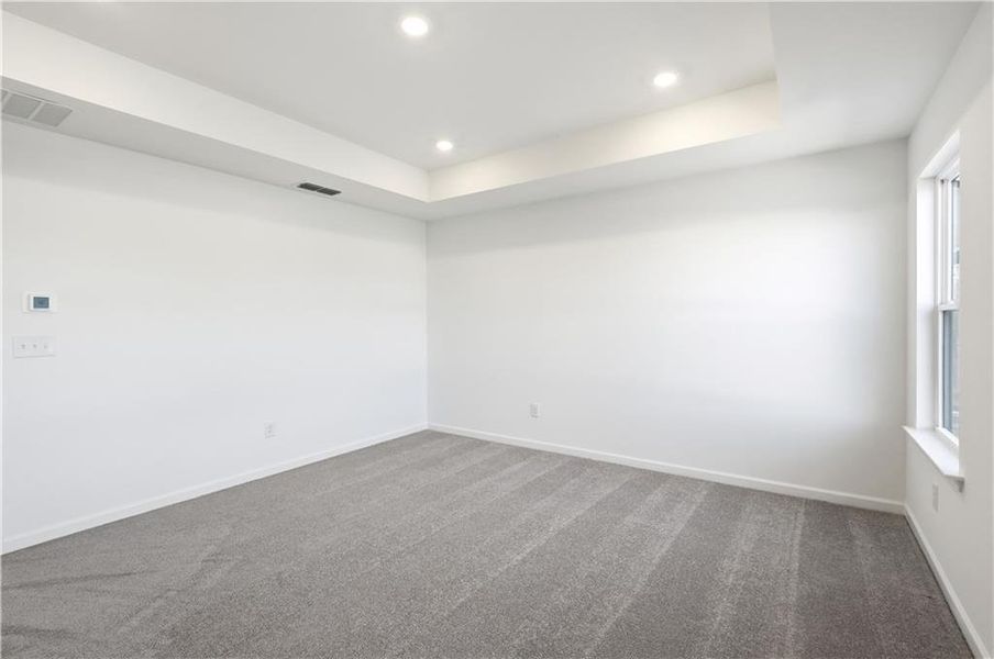 Spacious, unfurnished interior of a new home in Rosewood Farm, Lawrenceville (Image 17).