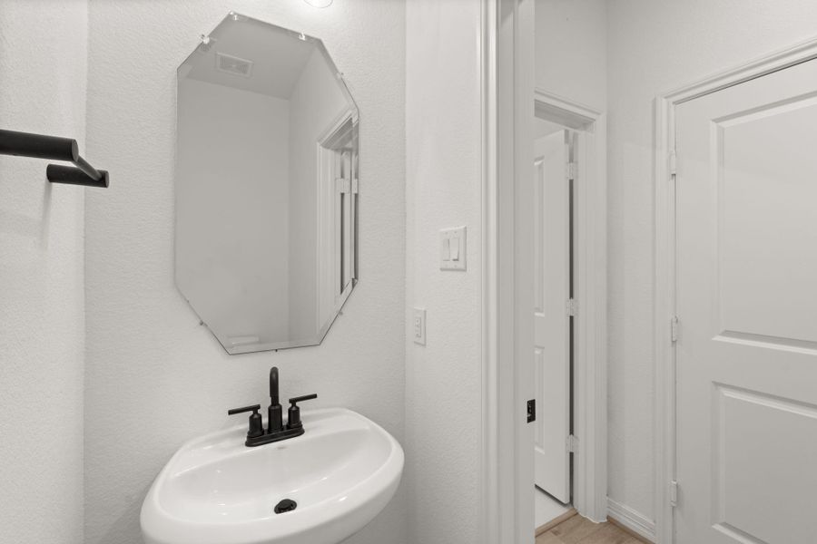 Note: Sample product photo. Actual exterior and interior selections may vary by homesite. Photo may be virtually staged