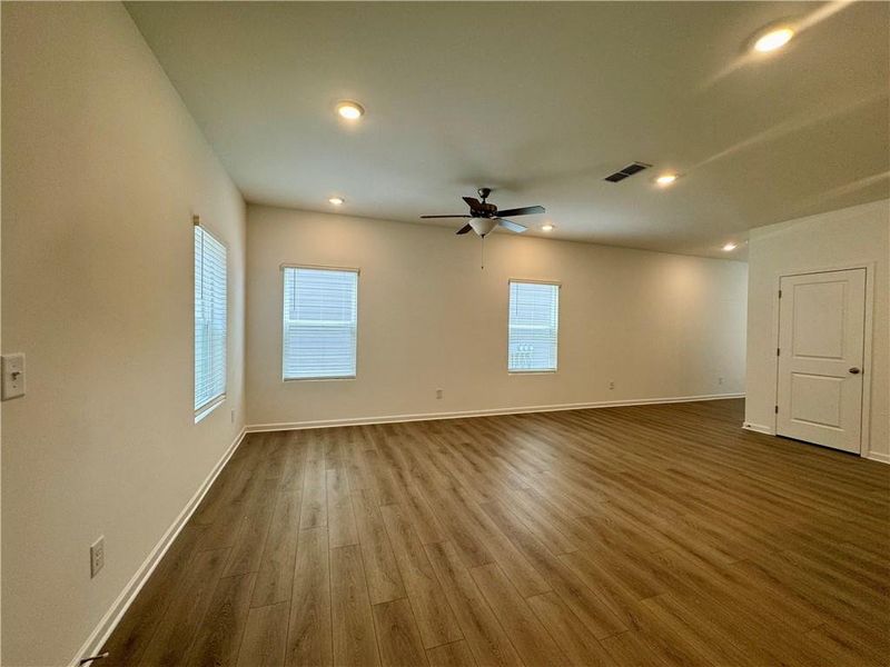 Spacious, unfurnished interior of a new home in Eastlyn Crossing, Flowery Branch (Image 10). Spacious, unfurnished interior of a new home in Eastlyn Crossing, Flowery Branch (Image 10).