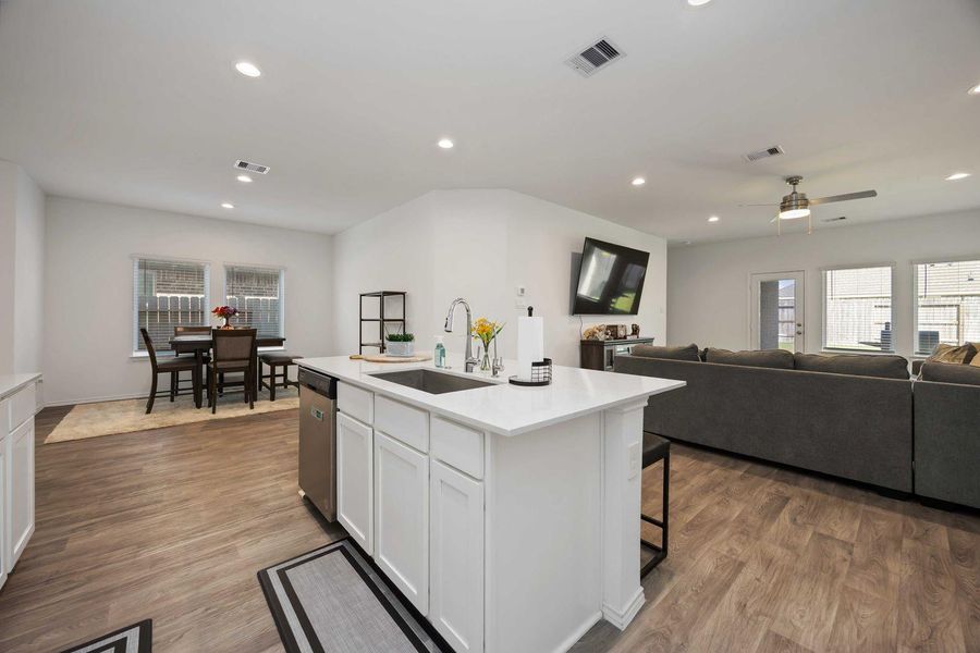 Oversized island perfect for gathering and entertaining Oversized island perfect for gathering and entertaining