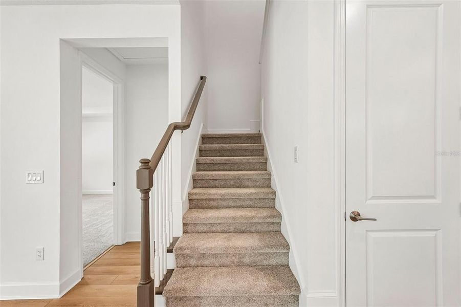 Spacious, unfurnished interior of a new home in Tiburon, Nokomis (Image 20).