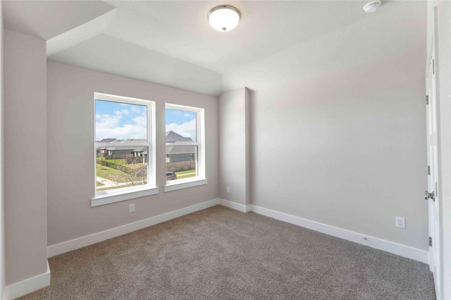 Spacious, unfurnished interior of a new home in Arabella on the Prairie, Richmond (Image 26).