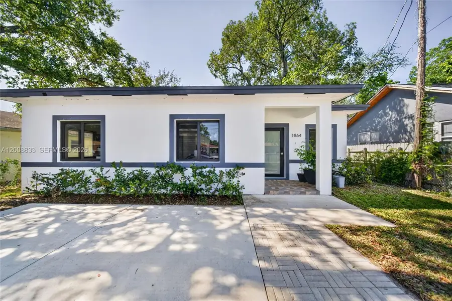 Exterior details and patio area of a home in , Miami (Image 26).