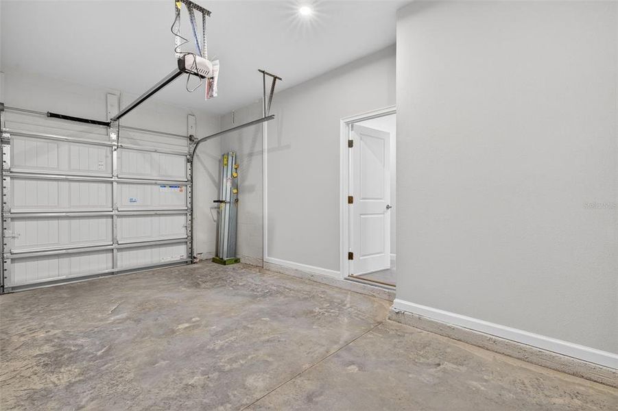 Spacious, unfurnished interior of a new home in Crosswind Ranch, Parrish (Image 14).