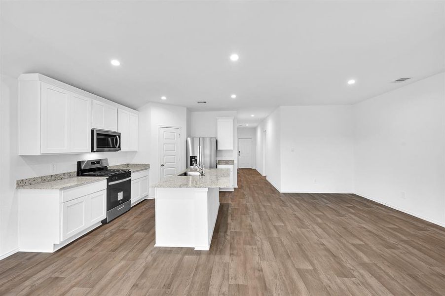 Furnished interior view inside a new home in Tamarron, Fulshear (Image 8).