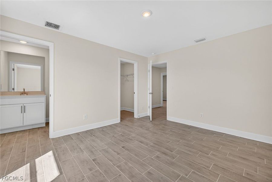 Spacious, unfurnished interior of a new home in Cape Coral, Cape Coral (Image 24). Spacious, unfurnished interior of a new home in Cape Coral, Cape Coral (Image 24).