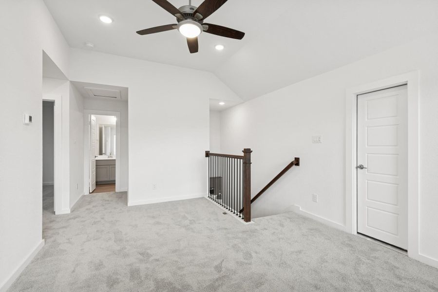 Spacious, unfurnished interior of a new home in Summerview, Fulshear (Image 18). Spacious, unfurnished interior of a new home in Summerview, Fulshear (Image 18).