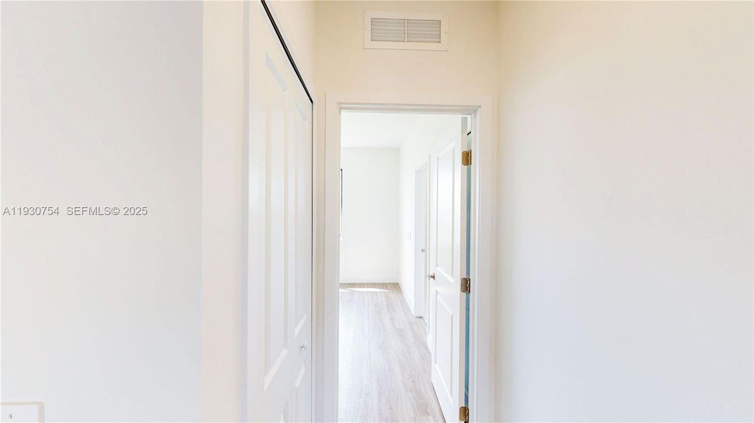 Spacious, unfurnished interior of a new home in , Homestead (Image 20).