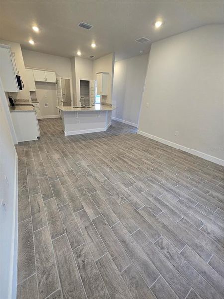 Spacious, unfurnished interior of a new home in Wyld Palms, Inverness (Image 12).