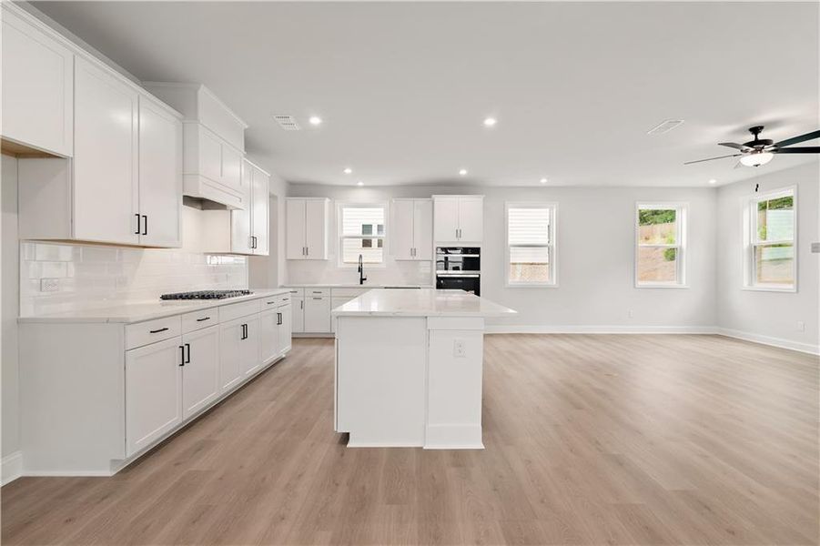Furnished interior view inside a new home in Hillside Manor, Powder Springs (Image 9). Furnished interior view inside a new home in Hillside Manor, Powder Springs (Image 9).