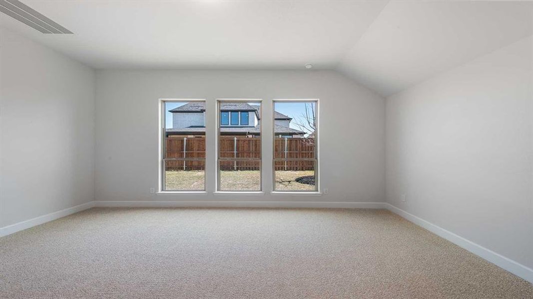 Spacious, unfurnished interior of a new home in Cambridge Crossing, Celina (Image 13).