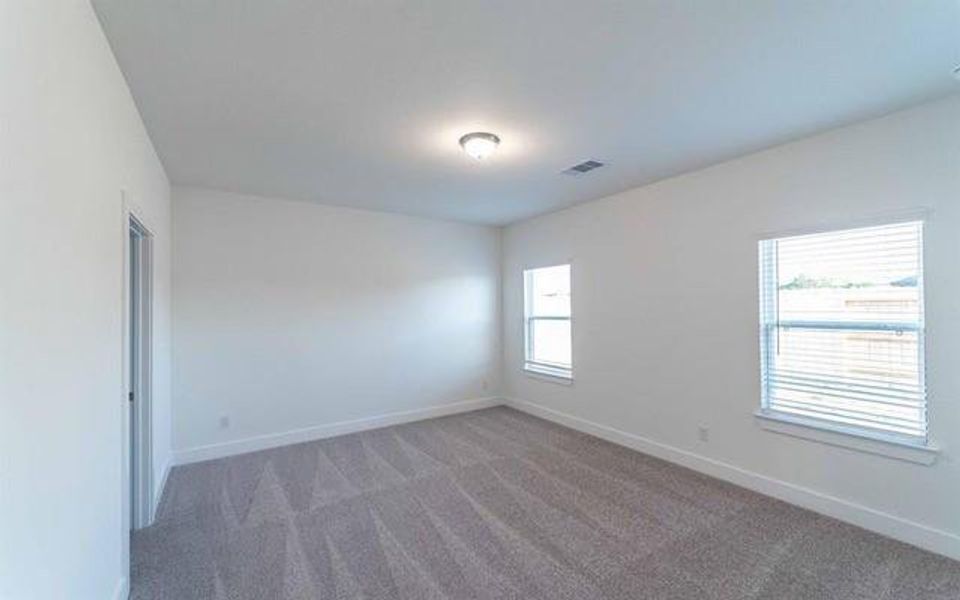 Spacious, unfurnished interior of a new home in River Ranch Meadows, Dayton (Image 12).