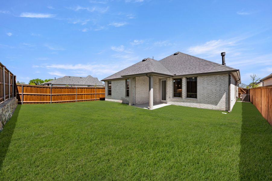 Exterior details and patio area of a home in Bridgewater, Midlothian (Image 3).