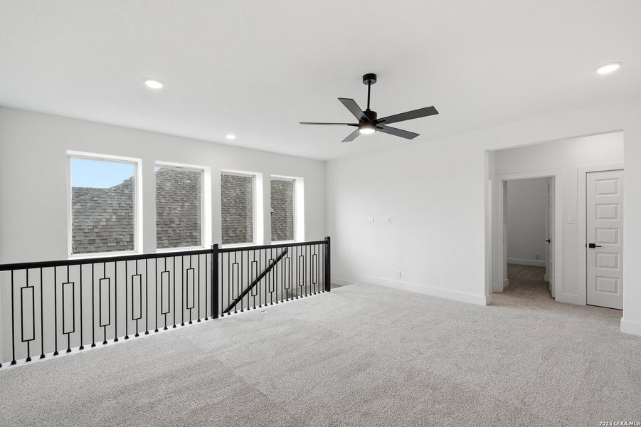 Spacious, unfurnished interior of a new home in Prominence Urban, San Antonio (Image 45).