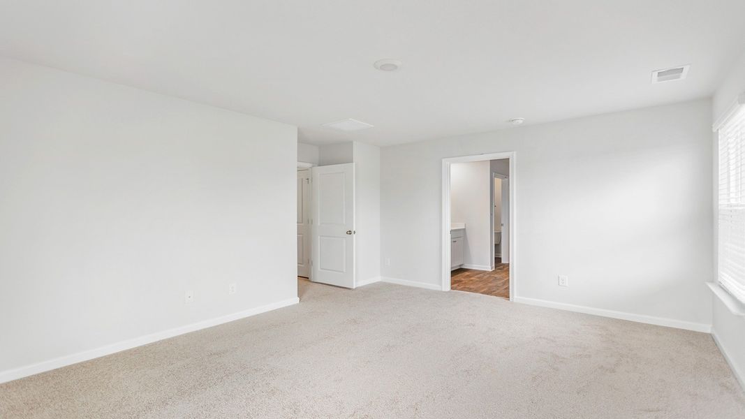 Spacious, unfurnished interior of a new home in Gates Village, Lugoff (Image 15). Spacious, unfurnished interior of a new home in Gates Village, Lugoff (Image 15).