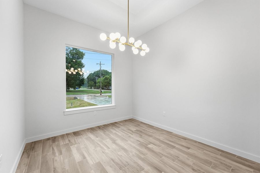 Spacious, unfurnished interior of a new home in , Conroe (Image 24).