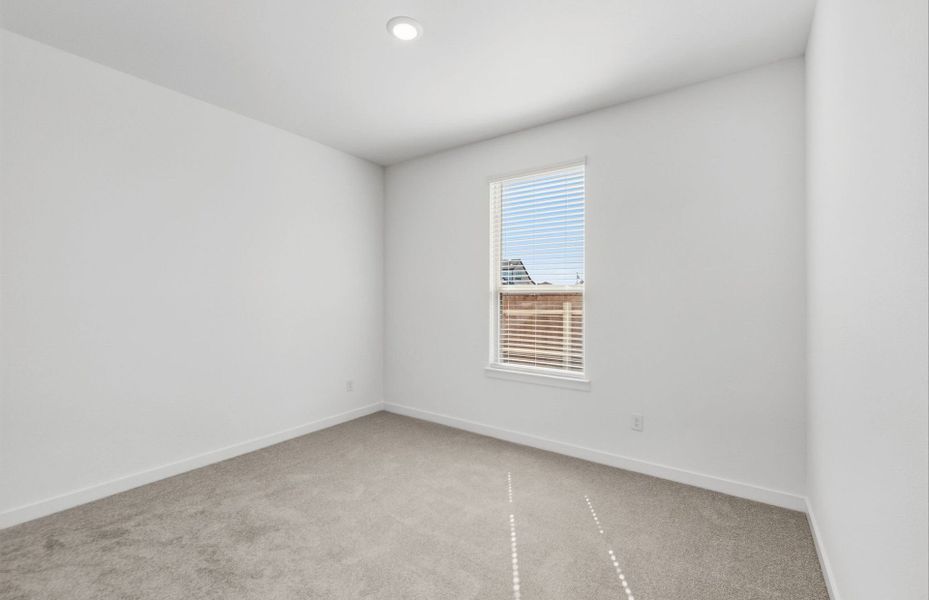 Spacious, unfurnished interior of a new home in Santa Rita Ranch, Liberty Hill (Image 44).