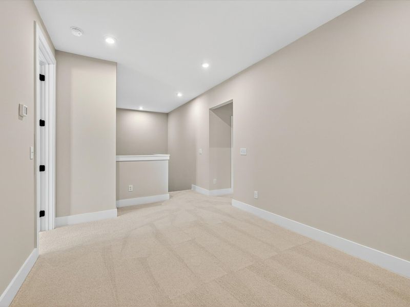 Spacious, unfurnished interior of a new home in Seven Oaks, Belmont (Image 16).