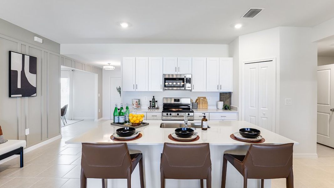 Florida Core P004 Frontier Kitchen 3of5 F1 Base6 10 24 25