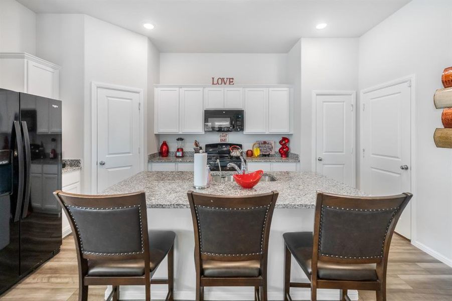 Furnished interior view inside a new home in Prairie Ridge at Goodland, Venus (Image 19). Furnished interior view inside a new home in Prairie Ridge at Goodland, Venus (Image 19).