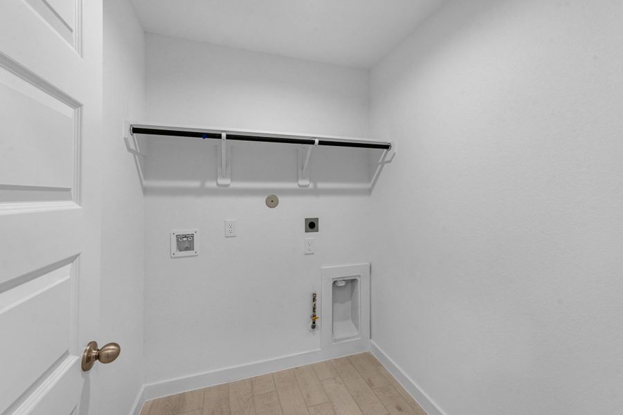 Spacious, unfurnished interior of a new home in Grand Mason Crossing, Katy (Image 17). Spacious, unfurnished interior of a new home in Grand Mason Crossing, Katy (Image 17).