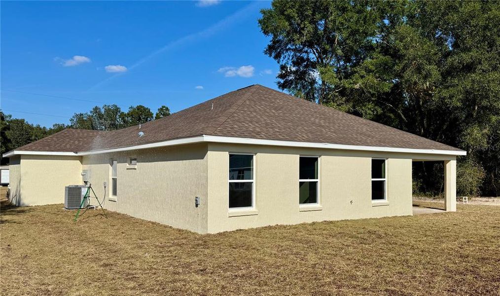 Exterior details and patio area of a home in , Dunnellon (Image 17). Exterior details and patio area of a home in , Dunnellon (Image 17).