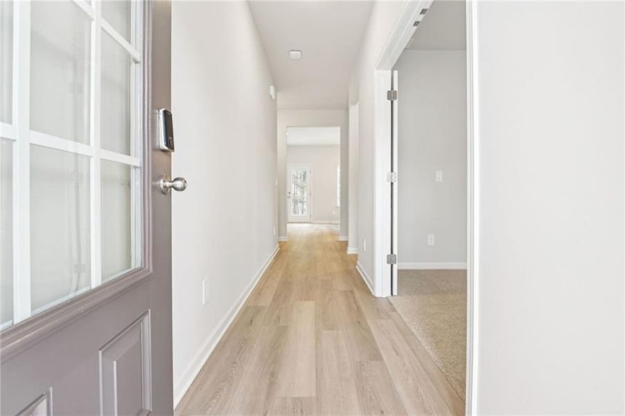 Spacious, unfurnished interior of a new home in Ivey Township, Dallas (Image 18).