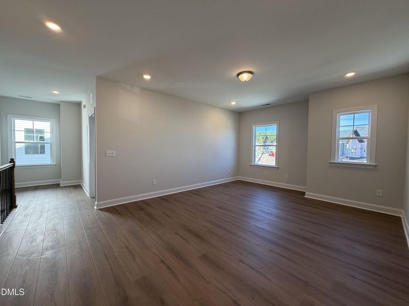 173 2nd floor loft 2