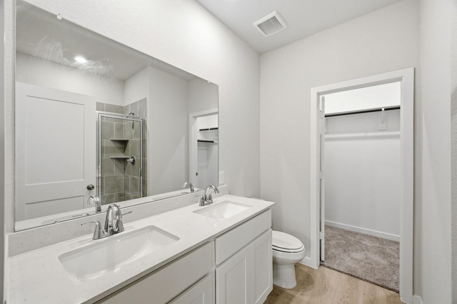 Furnished interior view inside a new home in Crockett Meadows, Conroe (Image 10).