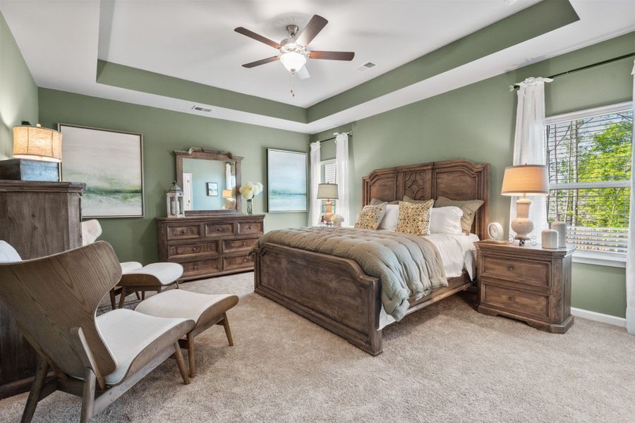 *This is a marketing photo. Colors/options may be different.*