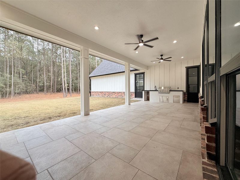 Exterior details and patio area of a home in , Waller (Image 4).