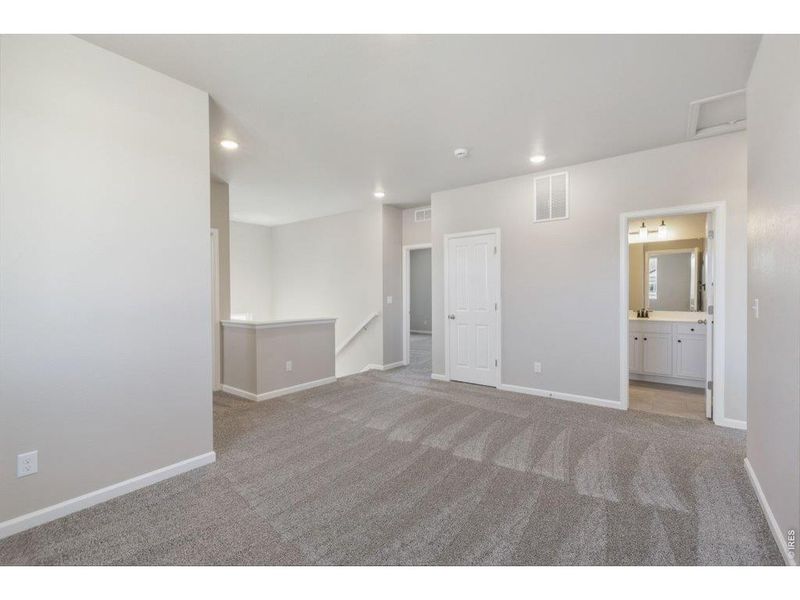 Spacious, unfurnished interior of a new home in Highlands Preserve, Mead (Image 21).