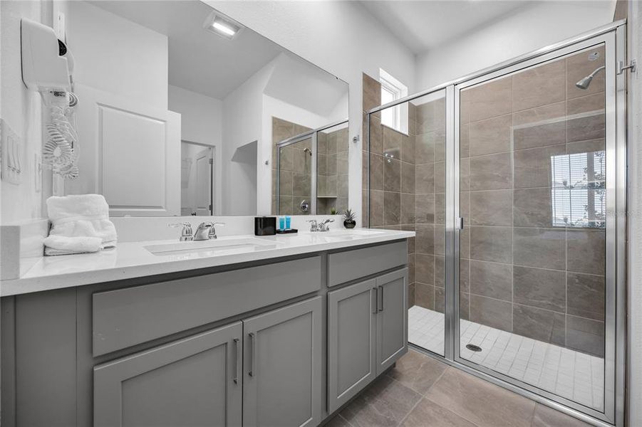 Furnished interior view inside a new home in , Kissimmee (Image 11).