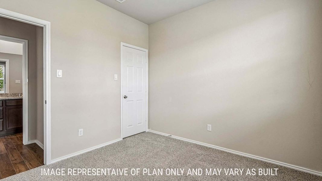 Spacious, unfurnished interior of a new home in Eagles Landing, Waco (Image 37).