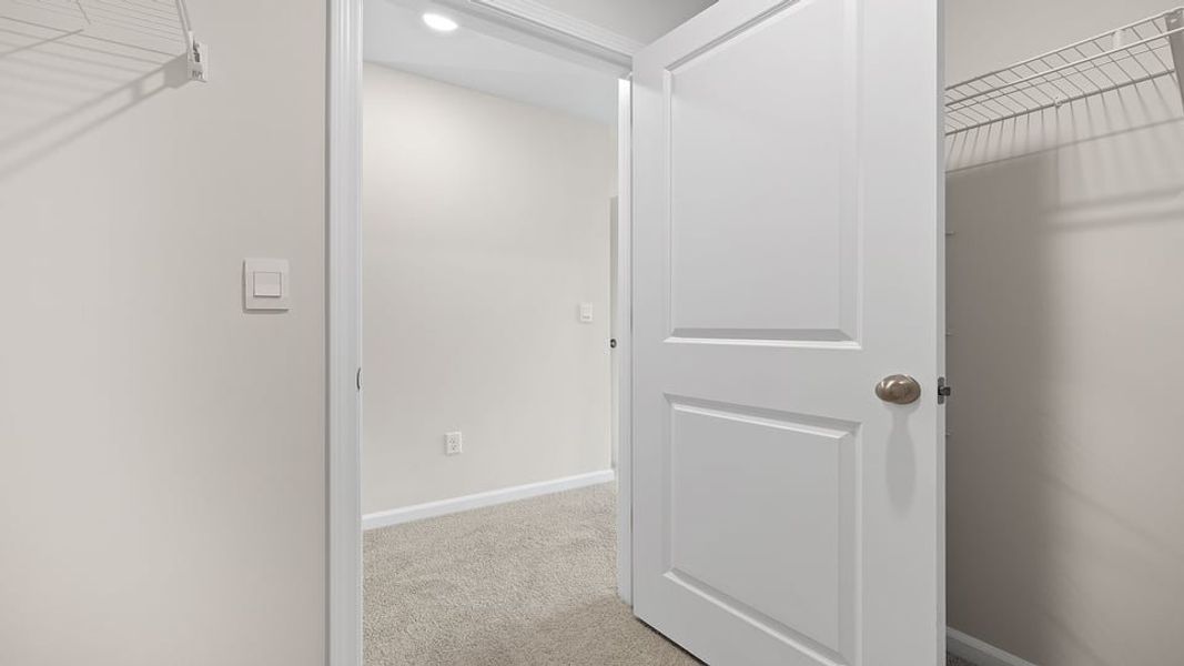 Spacious, unfurnished interior of a new home in Cedar Gap, Fountain Inn (Image 32).