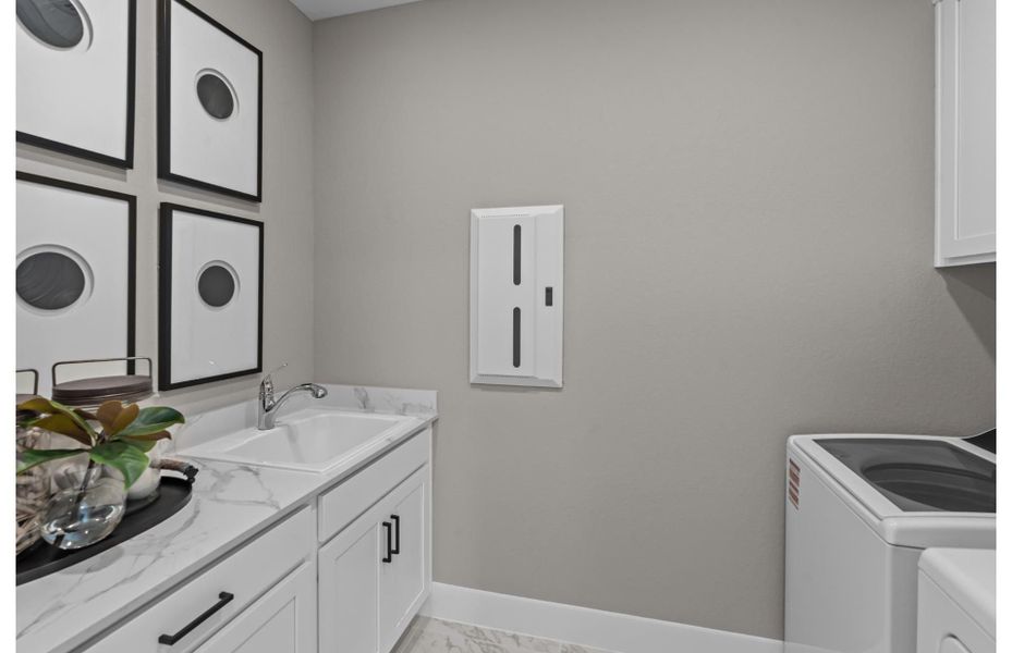Furnished interior view inside a new home in Del Webb New Braunfels at Veramendi, New Braunfels (Image 19).