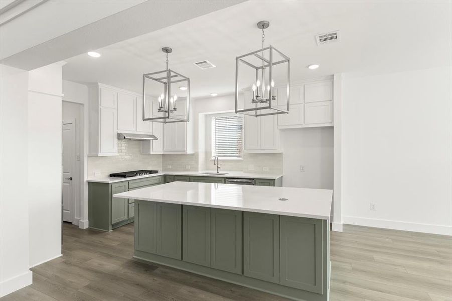 10. 2509 Rolling - Kitchen (2) 10. 2509 Rolling - Kitchen (2)