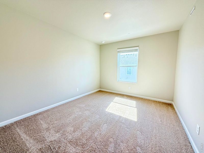 Spacious, unfurnished interior of a new home in , Johnstown (Image 18).