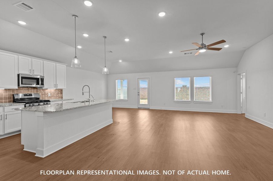 Spacious, unfurnished interior of a new home in Lone Star Landing, Montgomery (Image 10). Spacious, unfurnished interior of a new home in Lone Star Landing, Montgomery (Image 10).