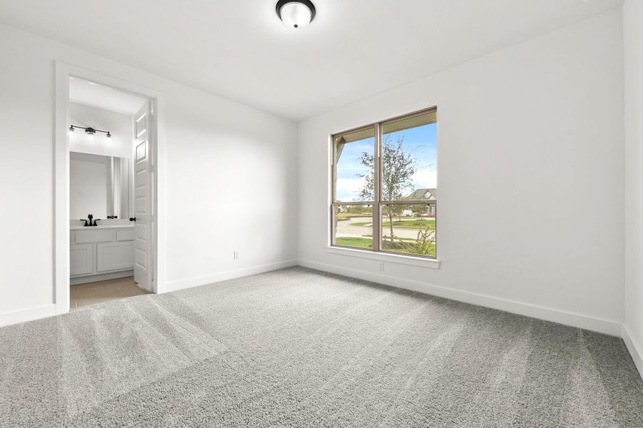 Spacious, unfurnished interior of a new home in , Katy (Image 25).