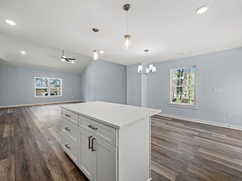 Spacious, unfurnished interior of a new home in , Gainesville (Image 23).