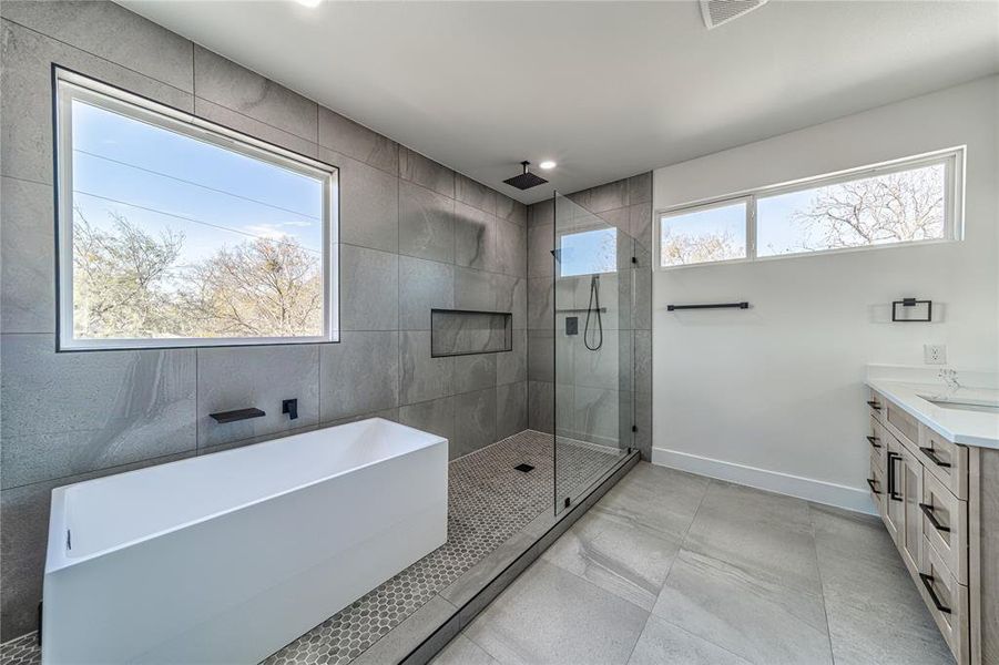 Furnished interior view inside a new home in , Dallas (Image 32).