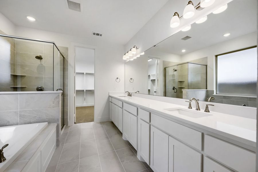 11329 Bratton - Primary Bathroom