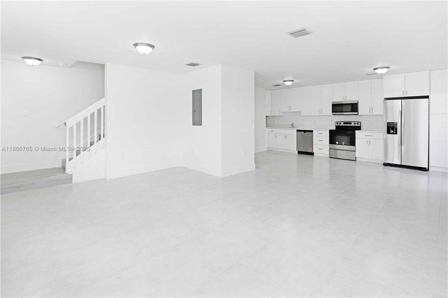 Image 37 of a home in .